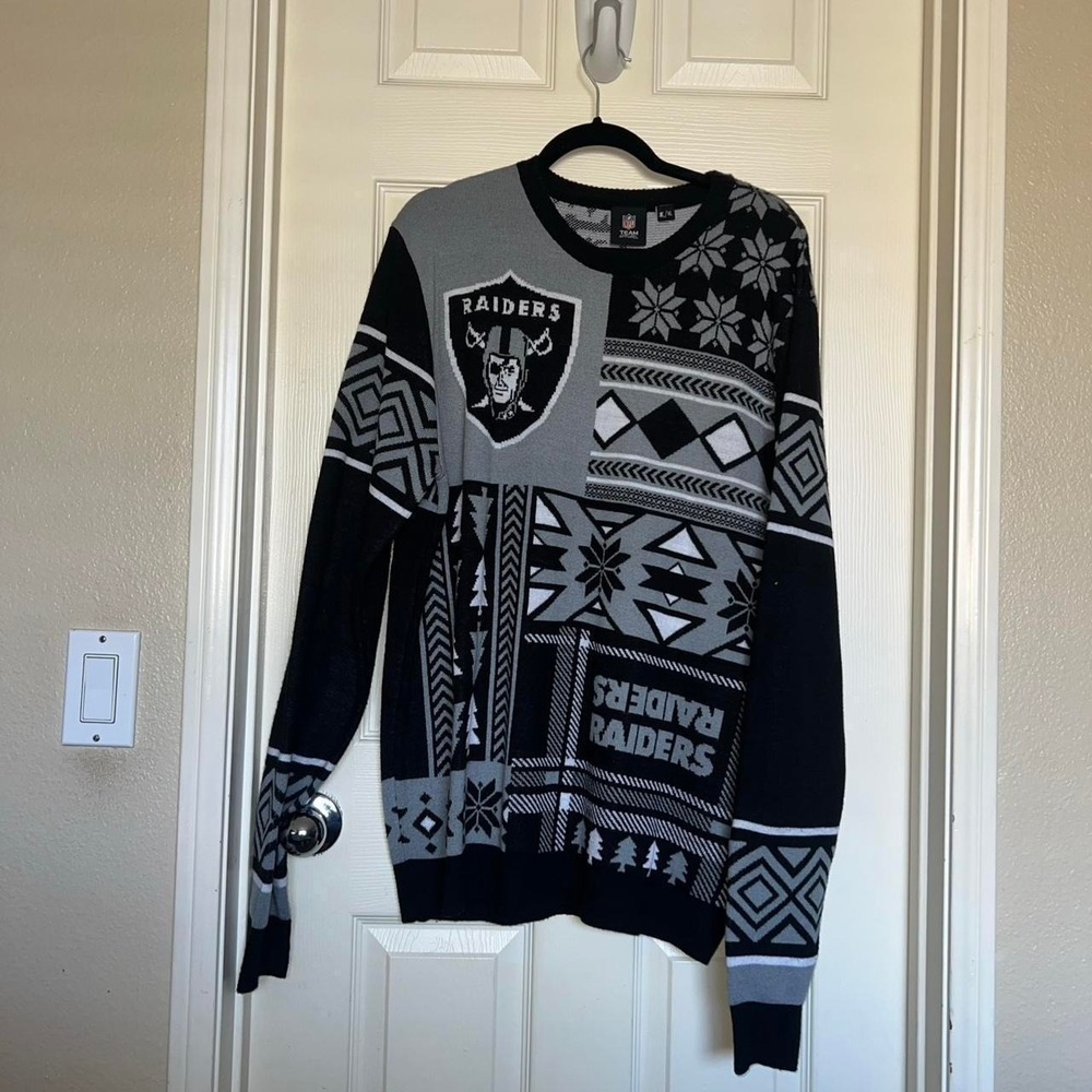 NFL Team Apparel Las Vegas Raiders Ugly Christmas Sweater Black Silver Mens XL